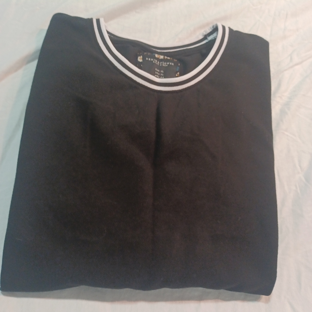 Denim & Flower Black and White T-Shirt Short Sleeve - Picture 6 of 6